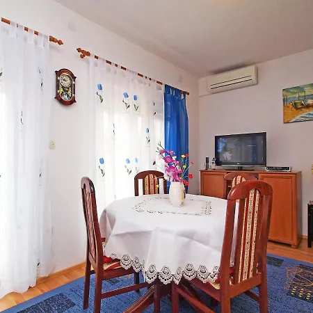 Appartamento Sofija-2 By Interhome Traù